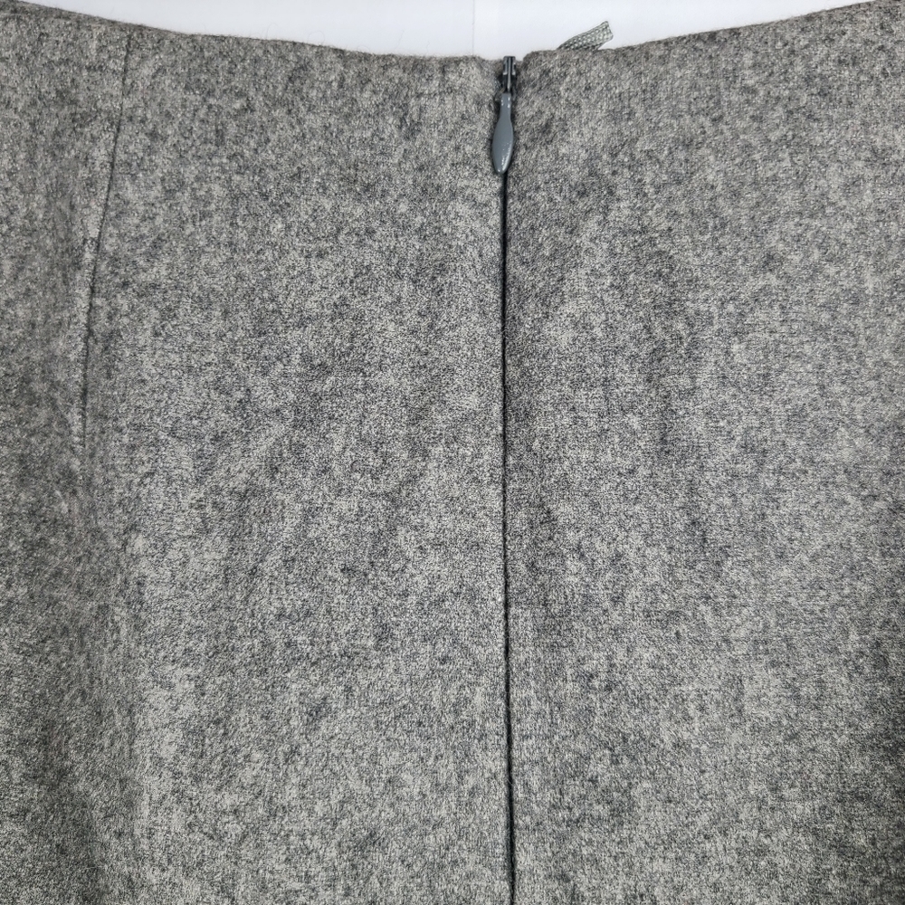 Mexx Gray Embroidered Midi Pencil Skirt Size 8 Lined Modest Academia Career - Picture 5 of 7
